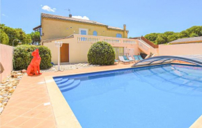 Lovely Home In Saint-Maurice-Sur-Eygu